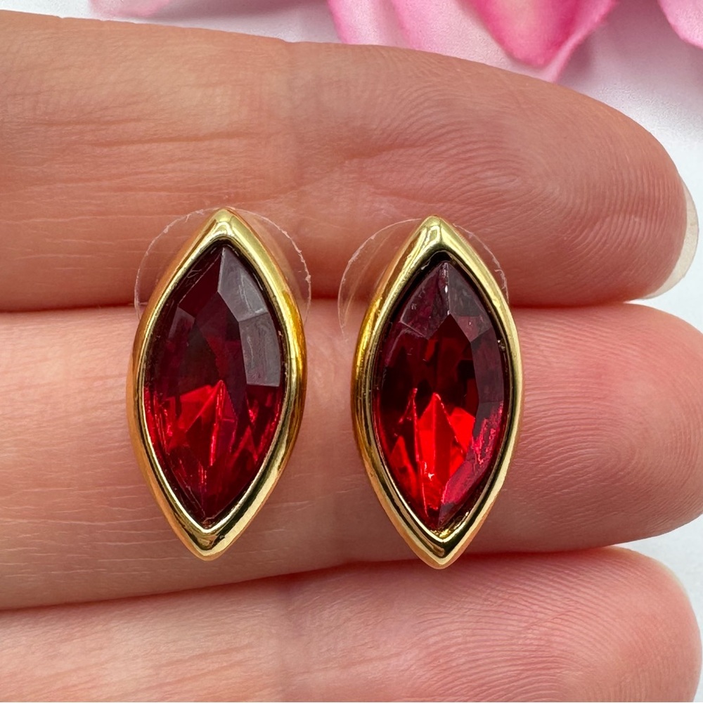 Vintage Red Navette Rhinestone Stud Earrings Gold Tone Bezel Valentine Signed - Picture 3 of 11